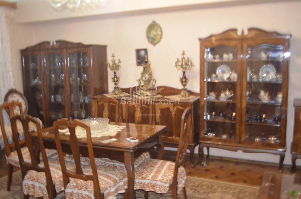 Квартира 97 м² - Зураба Горгиладзе, Батуми, Грузия