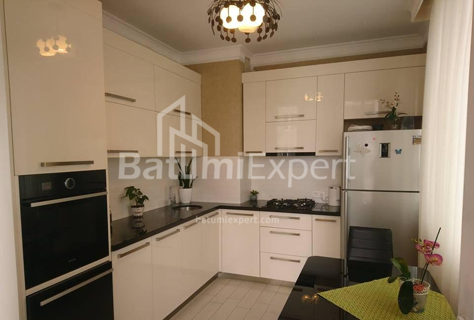 Квартира 90 м² - Нико Пиросмани, Батуми, Грузия
