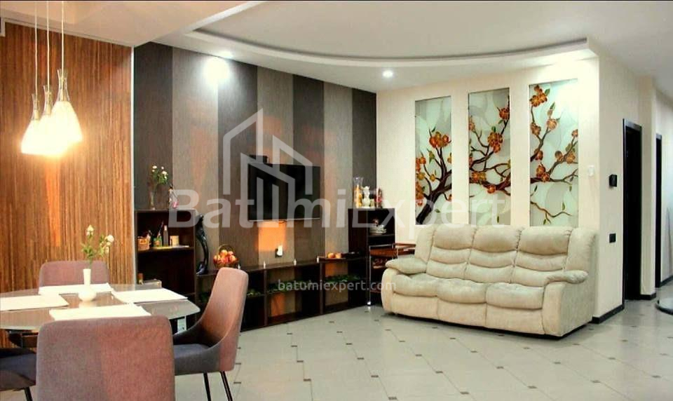 Квартира 130 м² - Шерифа Химшиашвили, Батуми, Грузия