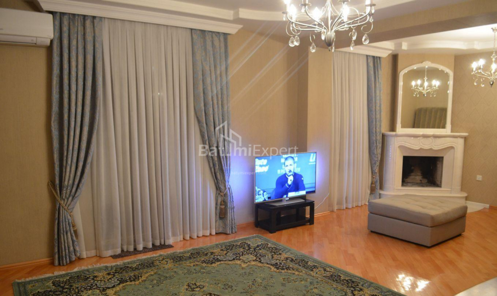 Квартира 160 м² - Зураба Горгиладзе, Батуми, Грузия