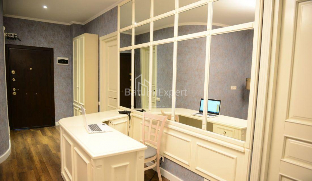 Квартира 60 м² - Вахтанга Горгасали, Батуми, Грузия