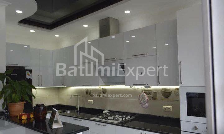 Квартира 80 м² - Ильи Чавчавадзе, Батуми, Грузия