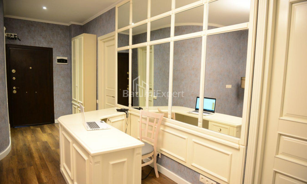 Квартира 57 м² - Вахтанга Горгасали, Батуми, Грузия