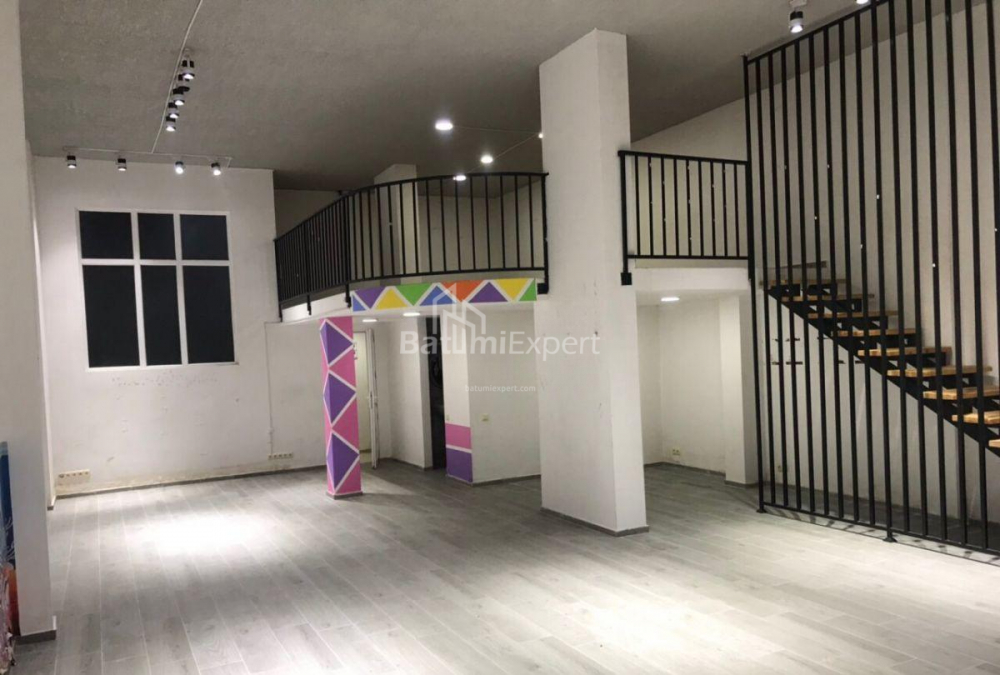 Квартира 130 м² - Еквтиме Такаишвили, Батуми, Грузия