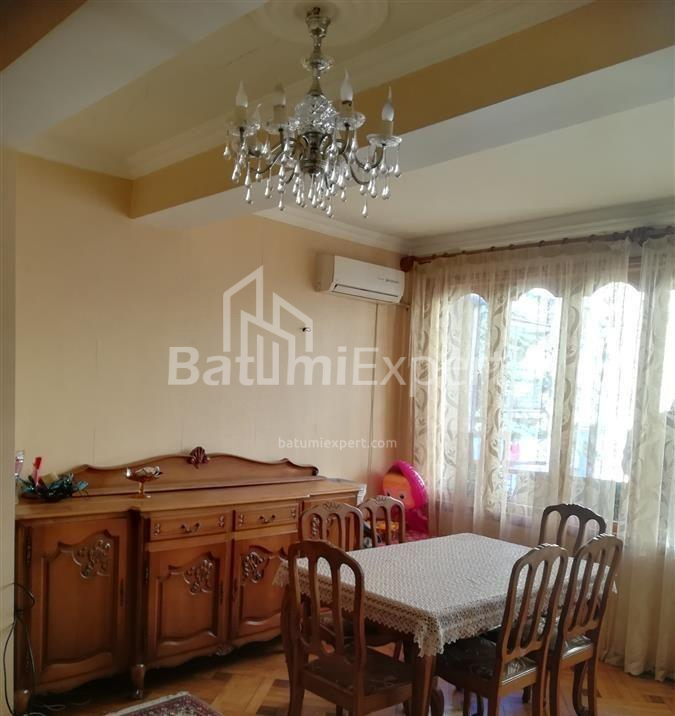 Квартира 90 м² - Зураба Горгиладзе, Батуми, Грузия