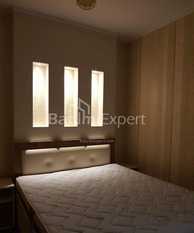 Квартира 43 м² - Зураба Горгиладзе, Батуми, Грузия