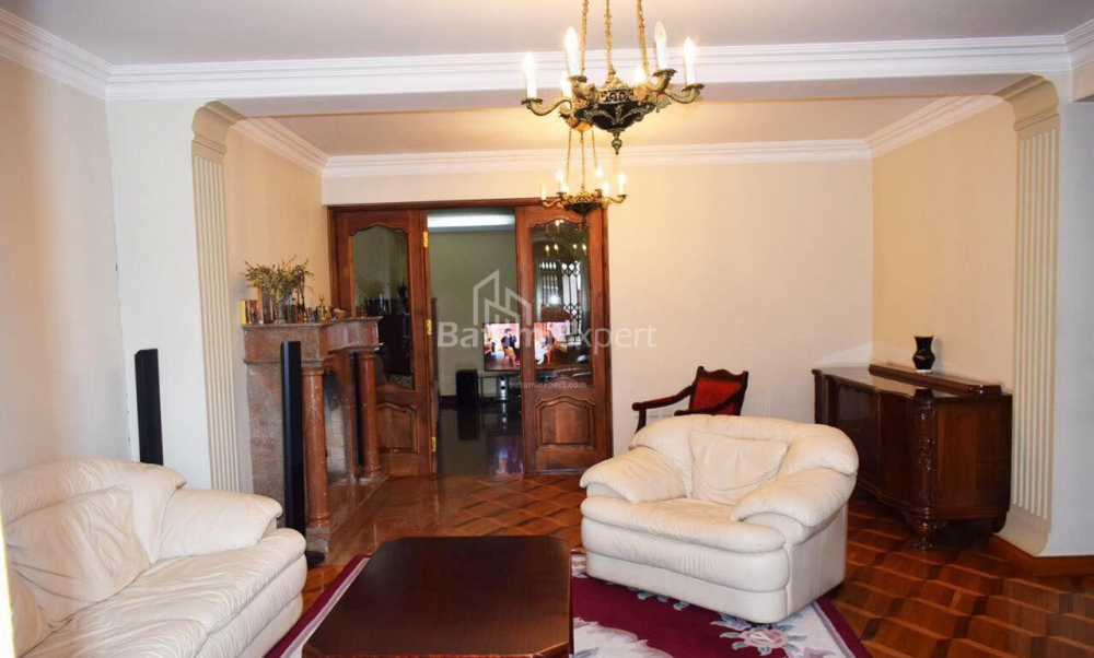 Квартира 120 м² - Зураба Горгиладзе, Батуми, Грузия