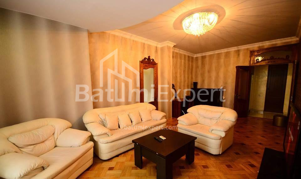 Квартира 95 м² - Нико Пиросмани, Батуми, Грузия
