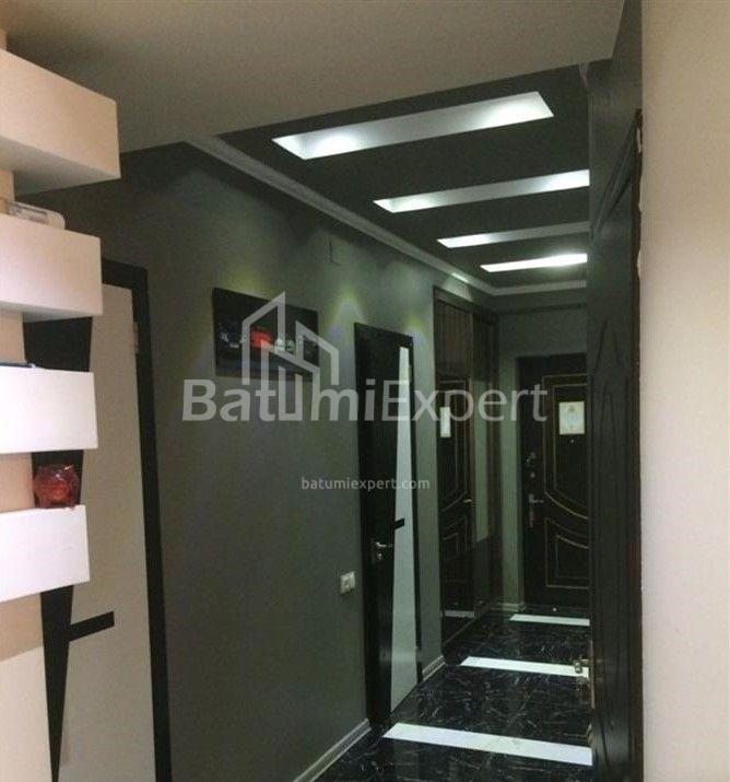 Квартира 107 м² - Шерифа Химшиашвили, Батуми, Грузия
