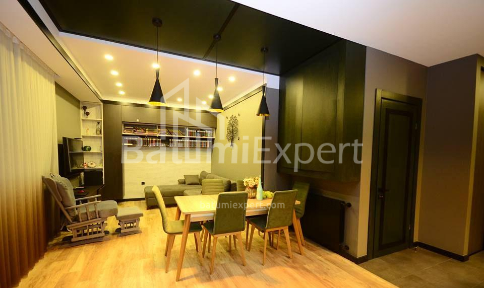 Квартира 100 м² - Зураба Горгиладзе, Батуми, Грузия