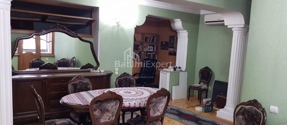 Квартира 90 м² - Вахтанга Горгасали, Батуми, Грузия