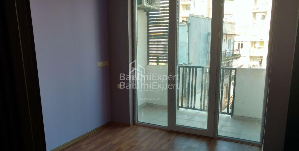 Квартира 35 м² - Вахтанга Горгасали, Батуми, Грузия