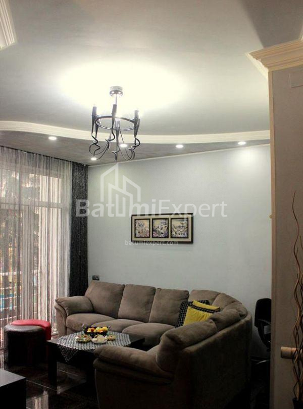 Квартира 75 м² - Вахтанга Горгасали, Батуми, Грузия