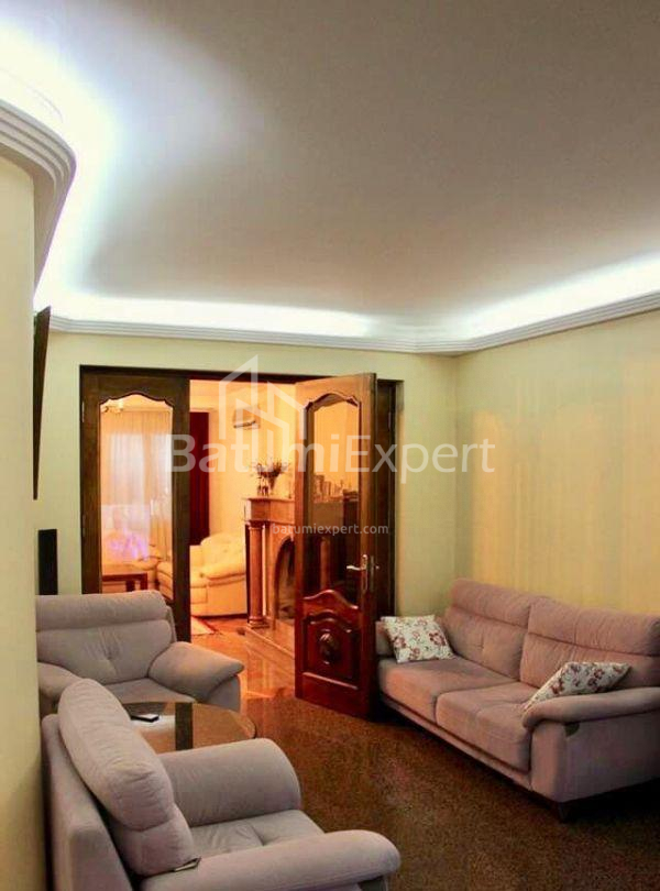 Квартира 140 м² - Царя Парнаваза, Батуми, Грузия