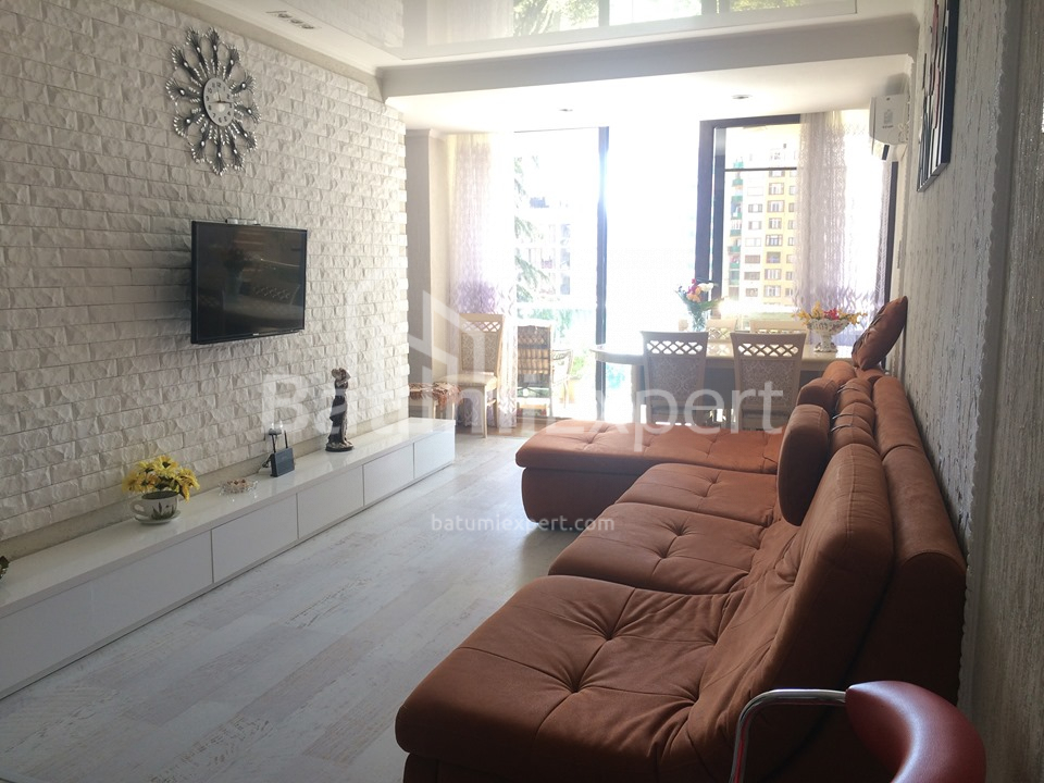 Квартира 110 м² - Генерала Аслана Абашидзе, Батуми, Грузия