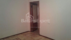 Квартира 3-комн 110 м² - Гиорги Брцкинвале, Батуми
