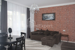 Квартира 3-комн 66 м² - Петра Багратиони, Батуми