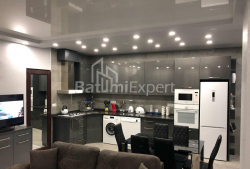 Квартира 2-комн 52 м² - Юрьевская, Батуми