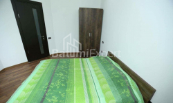 Квартира 3-комн 83 м² - Зураба Горгиладзе, Батуми
