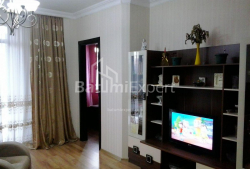 Квартира 3-комн 70 м² - Юрьевская, Батуми