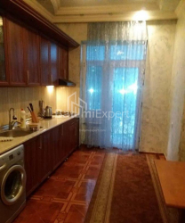 Квартира 3-комн 100 м² - Шерифа Химшиашвили, Батуми