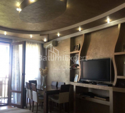 Квартира 3-комн 80 м² - Юрьевская, Батуми