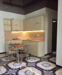 Квартира 2-комн 57 м² - Юрьевская, Батуми