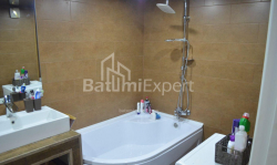 Квартира 3-комн 120 м² - Ильи Чавчавадзе, Батуми