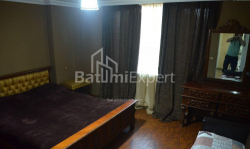 Квартира 3-комн 120 м² - Ильи Чавчавадзе, Батуми
