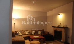 Квартира 4-комн 135 м² - Юрьевская, Батуми