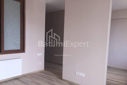 Квартира 2-комн 76 м² - Нико Пиросмани, Батуми