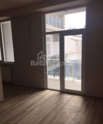 Квартира 2-комн 76 м² - Нико Пиросмани, Батуми