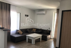 Квартира 3-комн 58 м² - Юрьевская, Батуми