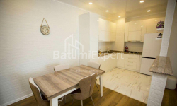 Квартира 3-комн 70 м² - Нико Пиросмани, Батуми