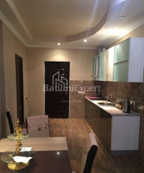 Квартира 2-комн 50 м² - Шерифа Химшиашвили, Батуми