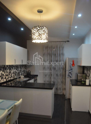 Квартира 5-комн 160 м² - Зураба Горгиладзе, Батуми