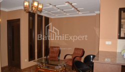 Квартира 3-комн 75 м² - Юрьевская, Батуми