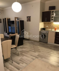Квартира 2-комн 54 м² - Руставели, Батуми