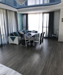 Квартира 3-комн 90 м² - Юрьевская, Батуми