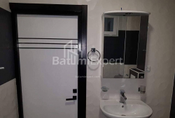 Квартира 3-комн 76 м² - Юрьевская, Батуми