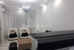 Квартира 3-комн 58 м² - Юрьевская, Батуми