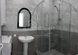 Квартира 3-комн 59 м² - Юрьевская, Батуми