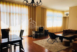 Квартира 3-комн 94 м² - Руставели, Батуми