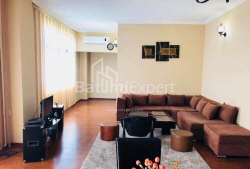 Квартира 3-комн 94 м² - Руставели, Батуми