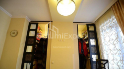 Квартира 4-комн 93 м² - Вахтанга Горгасали, Батуми