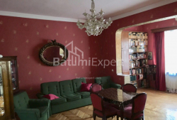 Квартира 3-комн 132 м² - Царя Парнаваза, Батуми