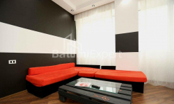 Квартира 3-комн 83 м² - Зураба Горгиладзе, Батуми