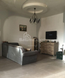 Квартира 5-комн 115 м² - Юрьевская, Батуми