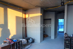 Квартира 3-комн 103 м² - Нико Пиросмани, Батуми