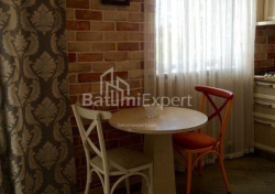 Квартира 3-комн 58 м² - Зураба Горгиладзе, Батуми